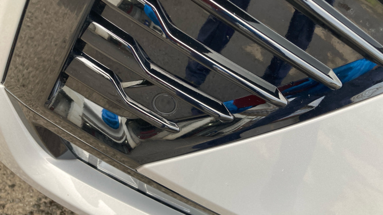 Volvo XC60 2.0 B4D Plus Dark 5dr AWD Geartronic Diesel Estate